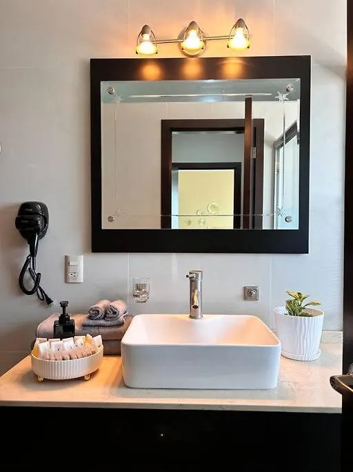 Casa Bon Ubicada En Nueva Galicia Residencial, Es Una Propiedad Completa Al Sur De La Ciudad Que Te Ofrece Modernidad, Espacio, Tranquilidad, Cuenta Con 4 Recamaras 3 Banos Completos Y 2 Cajones De Estacionamiento Privados Guadalajara 0*,  Mexiko