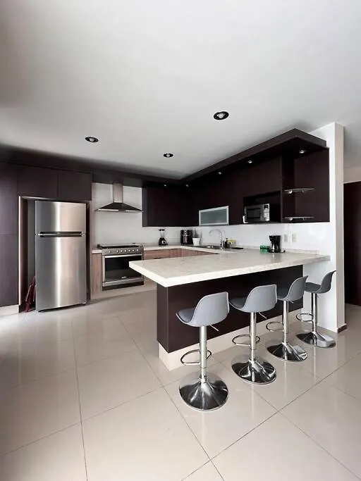 Casa Bon Ubicada En Nueva Galicia Residencial, Es Una Propiedad Completa Al Sur De La Ciudad Que Te Ofrece Modernidad, Espacio, Tranquilidad, Cuenta Con 4 Recamaras 3 Banos Completos Y 2 Cajones De Estacionamiento Privados Guadalajara Mexiko