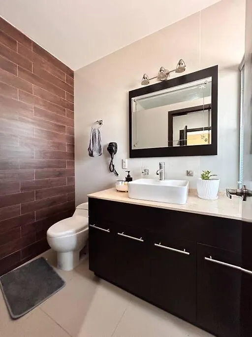 Casa Bon Ubicada En Nueva Galicia Residencial, Es Una Propiedad Completa Al Sur De La Ciudad Que Te Ofrece Modernidad, Espacio, Tranquilidad, Cuenta Con 4 Recamaras 3 Banos Completos Y 2 Cajones De Estacionamiento Privados Guadalajara